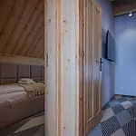 Góralska Dolina Ii Jacuzzi&sauna Chalet *